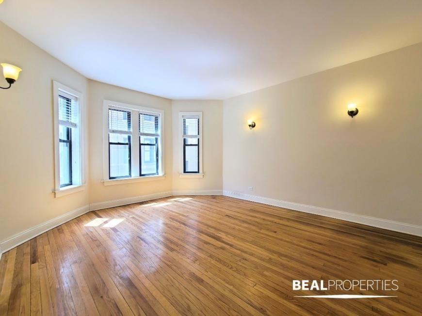 N Ashland Ave - Photo 2 of 10
