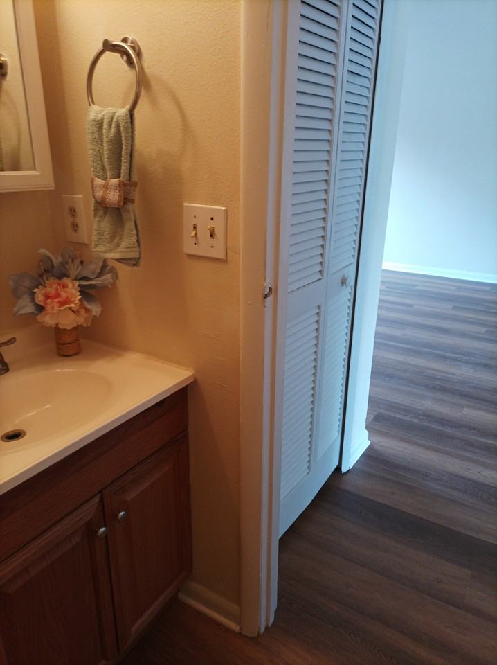 7756 62nd Way N #D - Photo 6 of 8