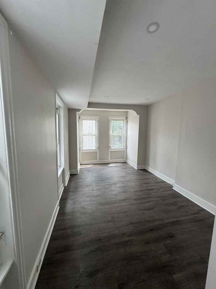 2818 Cecil B Moore Ave #2F - Photo 5 of 7