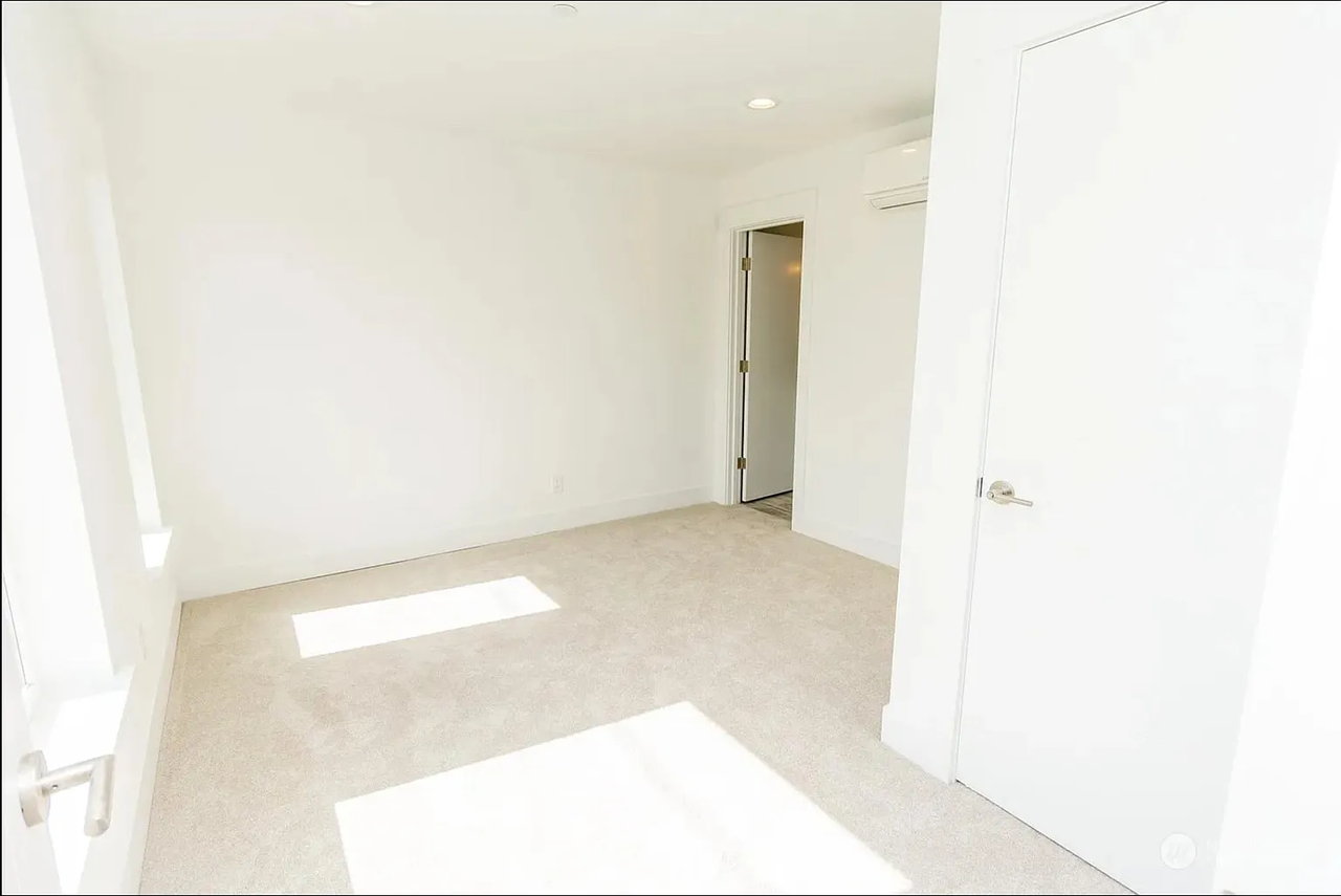 7108 Beacon Ave S #7108 - Photo 2 of 12