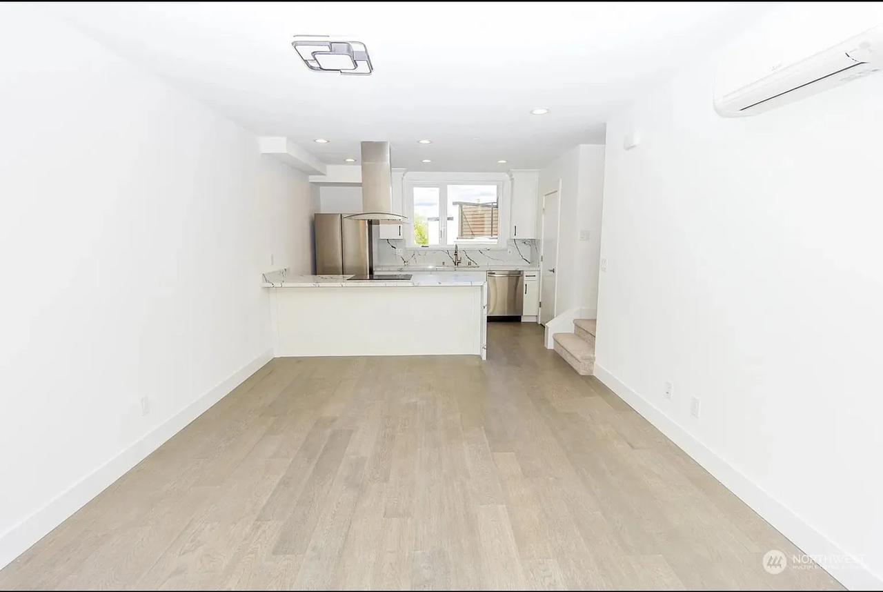 7108 Beacon Ave S #7108 - Photo 4 of 12