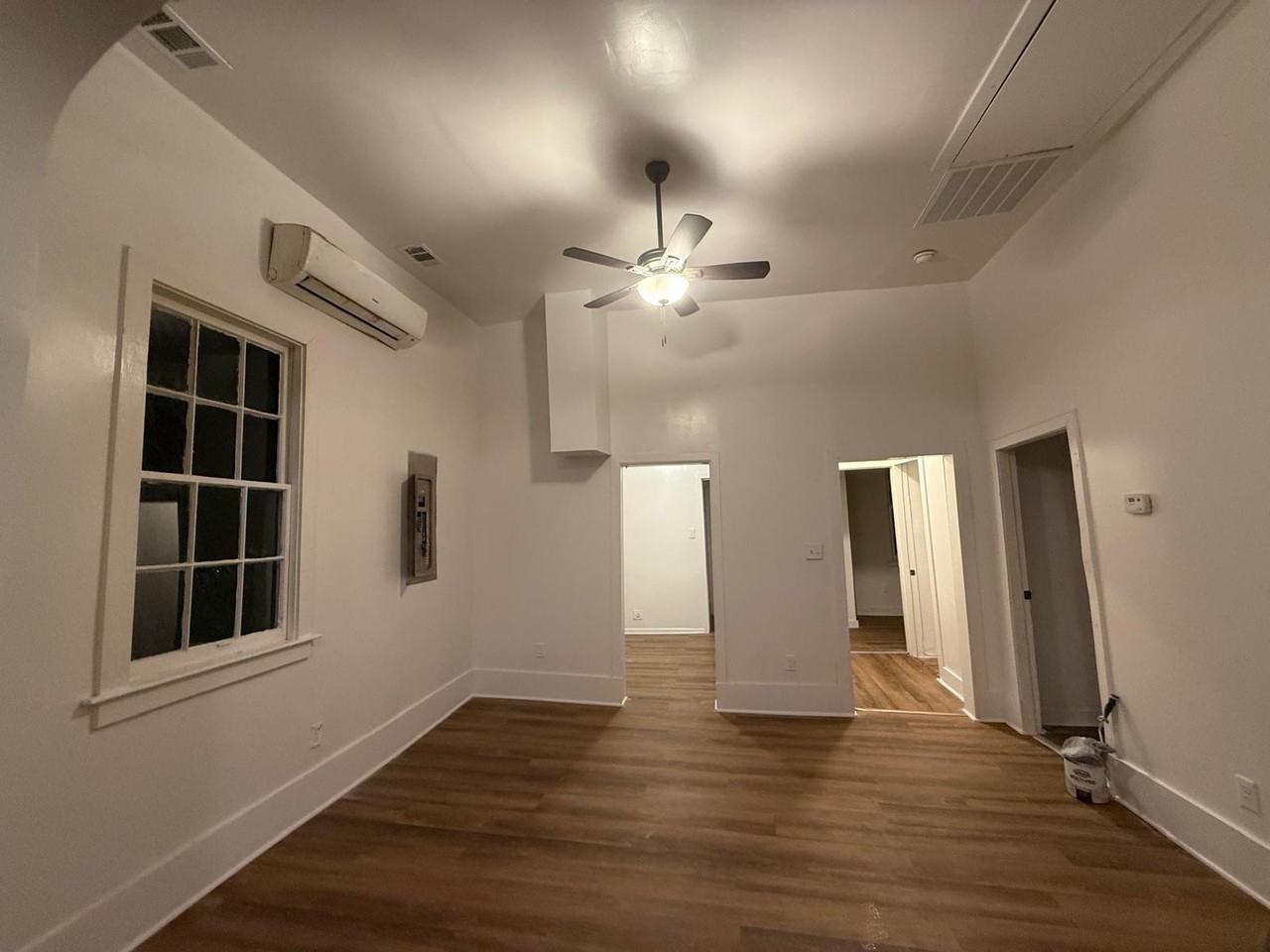 827 E 38th St #NA - Photo 4 of 12