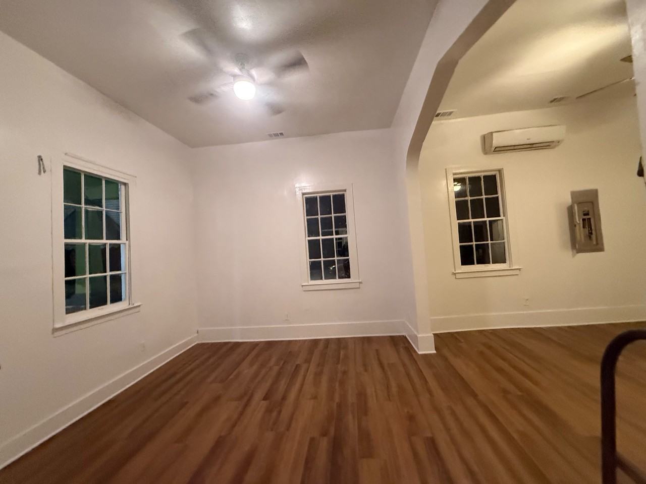 827 E 38th St #NA - Photo 5 of 12