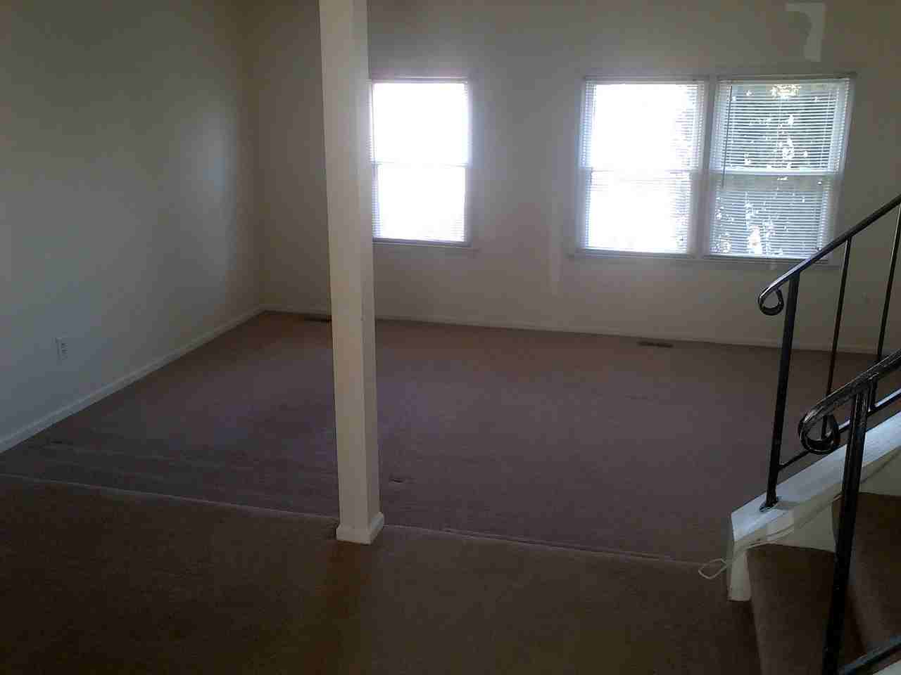 9 Bantry Ct - Photo 3 of 12