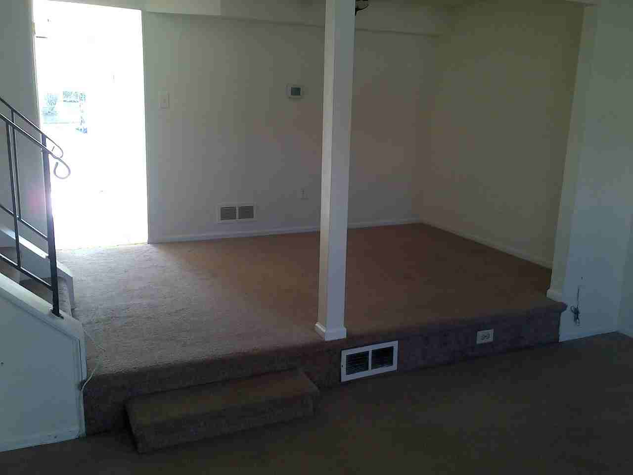9 Bantry Ct - Photo 4 of 12