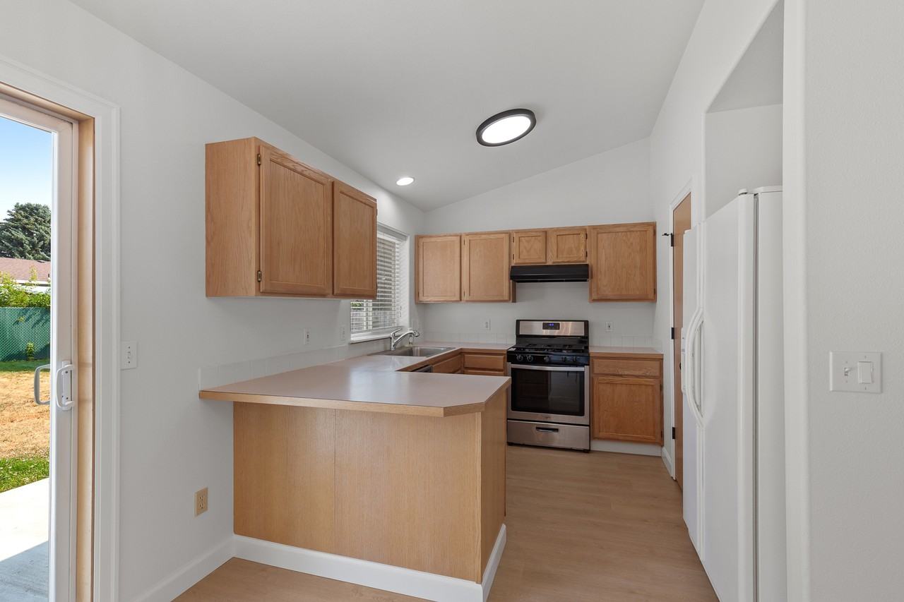 1393 W Heron Ave #NA - Photo 3 of 8