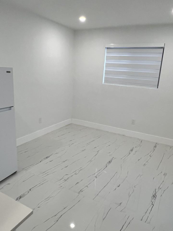 2814 Sw 92nd Ct - Photo 3 of 9