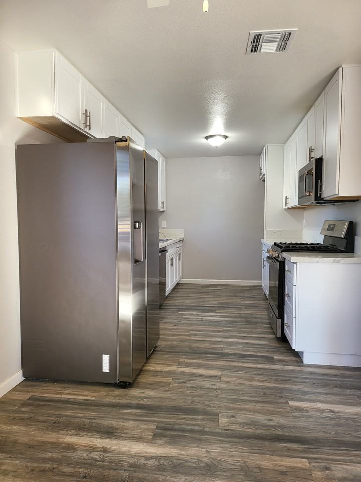 307 Livoti Ave #NA - Photo 4 of 16