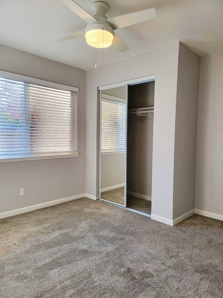 307 Livoti Ave #NA - Photo 6 of 16