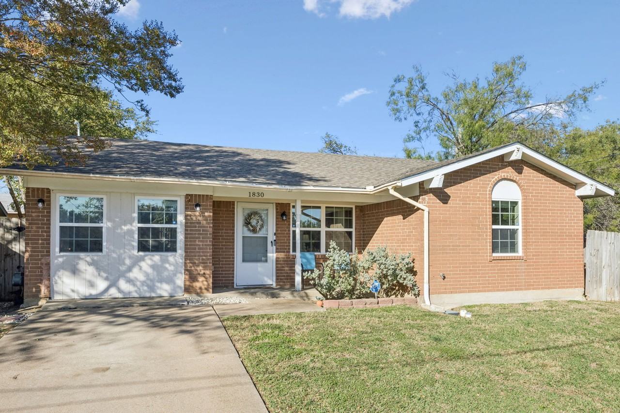 1830 Austin Ave #NA - Photo 2 of 25