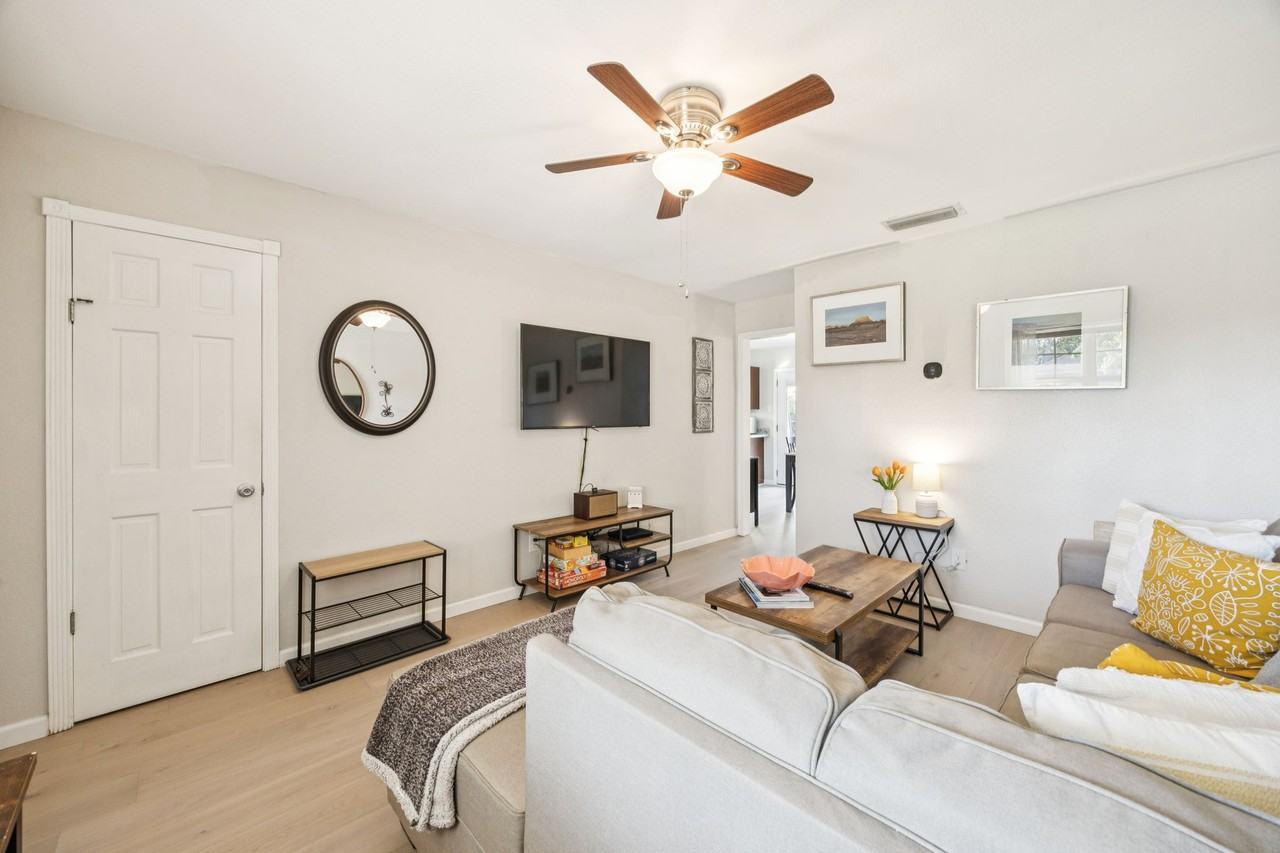 1830 Austin Ave #NA - Photo 5 of 25