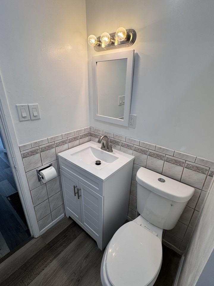 1646 Yosemite Ave #1646 - Photo 6 of 14