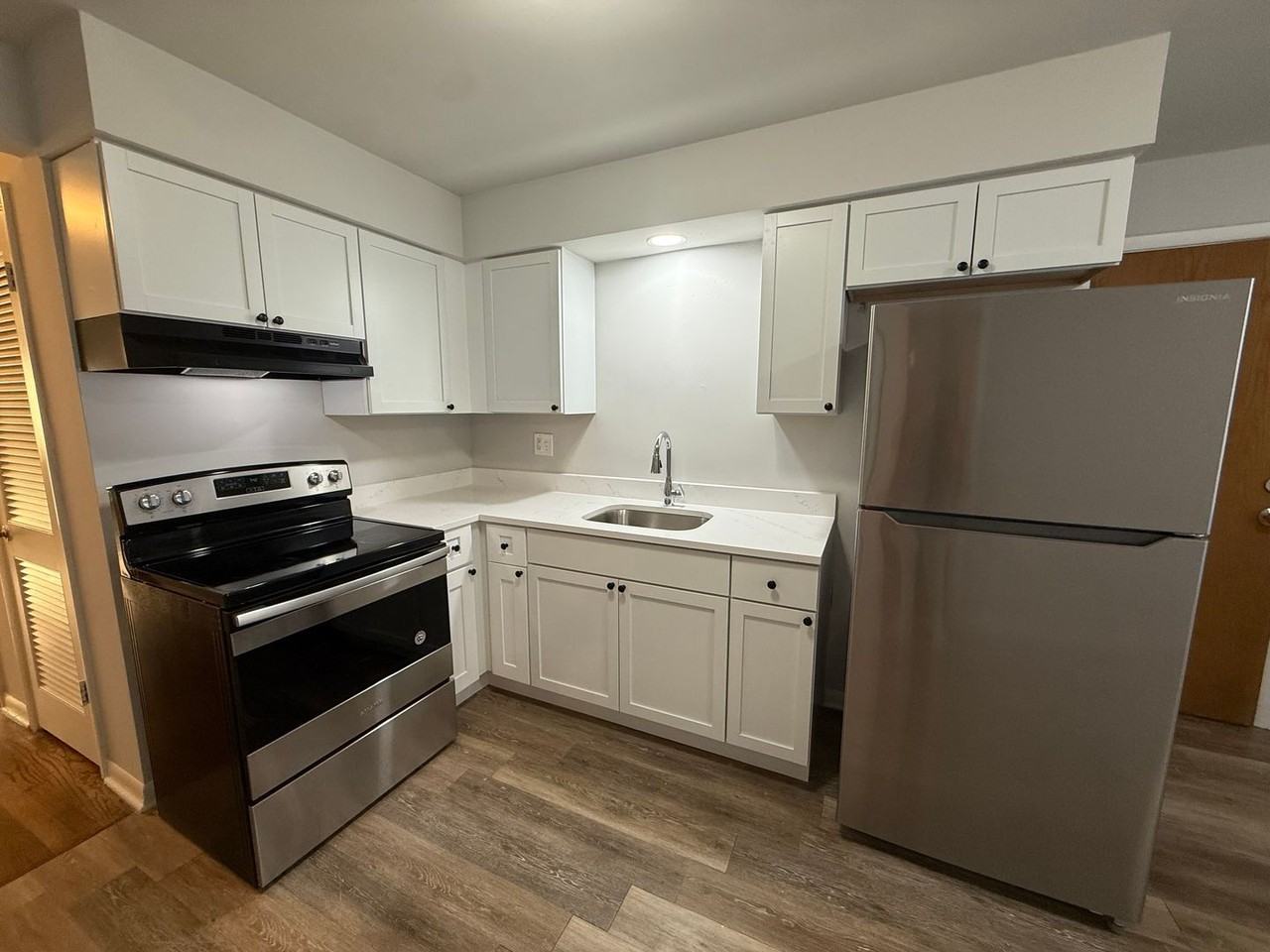 8280-8290 Roosevelt Rd. - Photo 6 of 16
