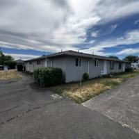 featured image of 2622 Oak St Se
