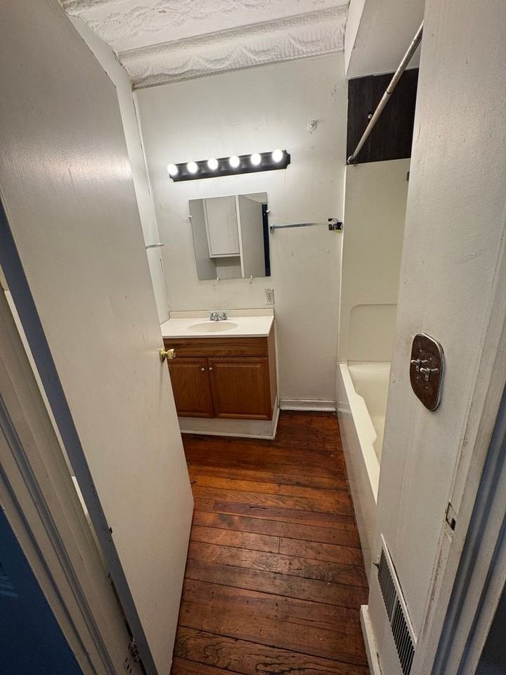334 N Mantua St Kent OH 44240 RM3 .MM .T2 - Photo 7 of 17