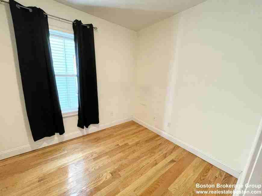 17 Sudan St - Photo 5 of 10