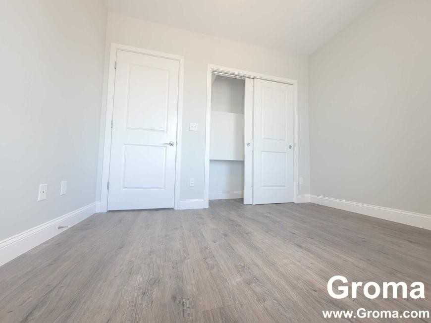 344 Warren St - Photo 5 of 8