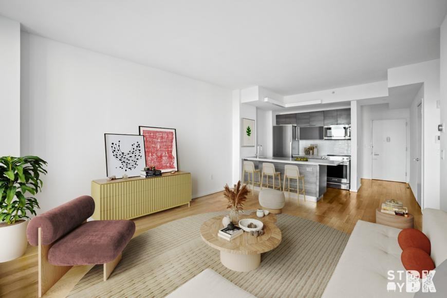 172 Montague St - Photo 3 of 10