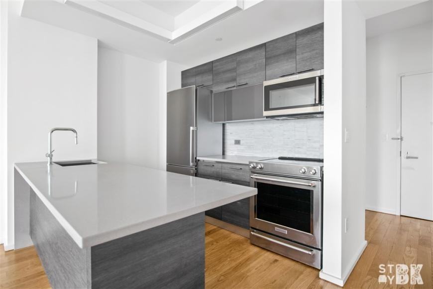 172 Montague St - Photo 4 of 10