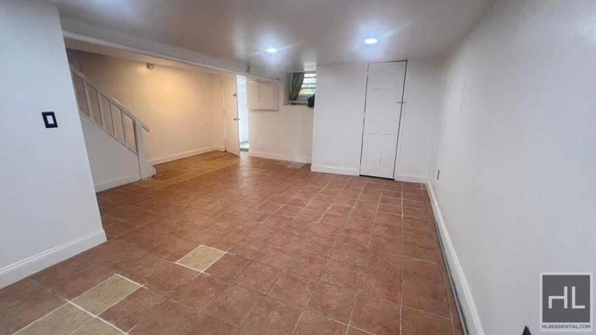 7515 97th Ave - Photo 4 of 10