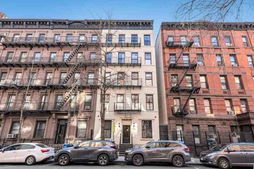 356 W 48th St - Photo 2 of 10
