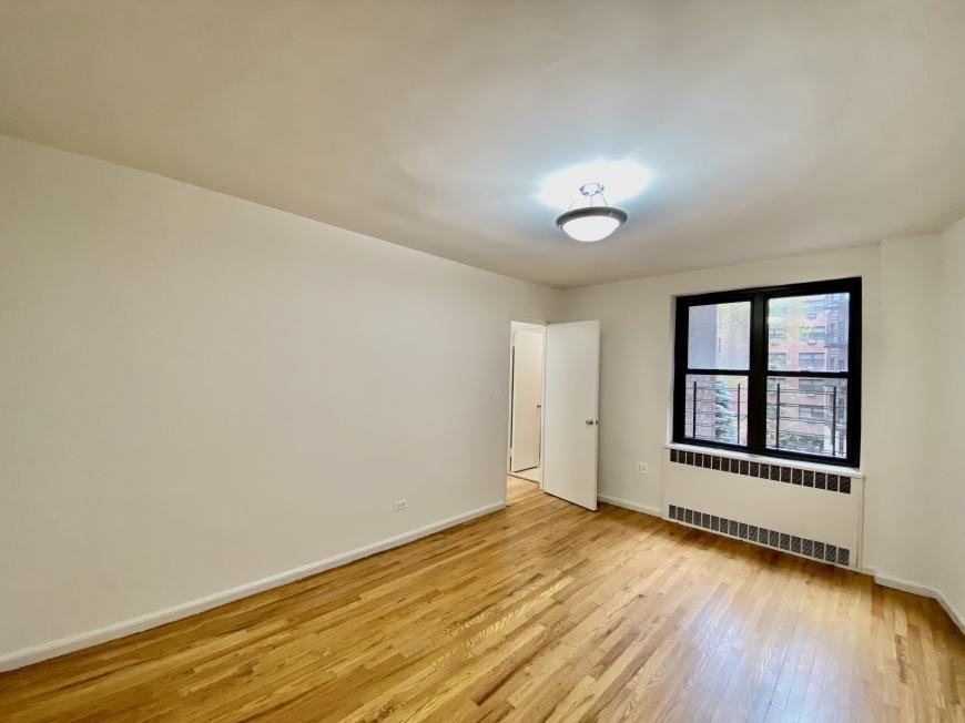 700 Fort Washington Ave - Photo 7 of 10