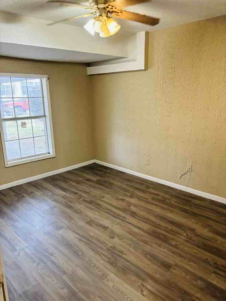 10006 Whitehead St #NA - Photo 7 of 8