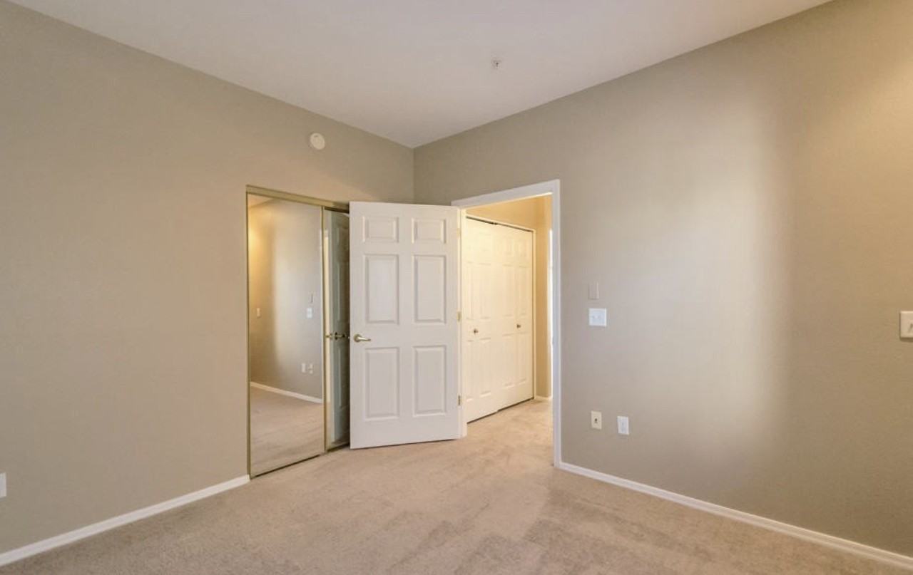 6770 N 47th Ave #2005 - Photo 4 of 20