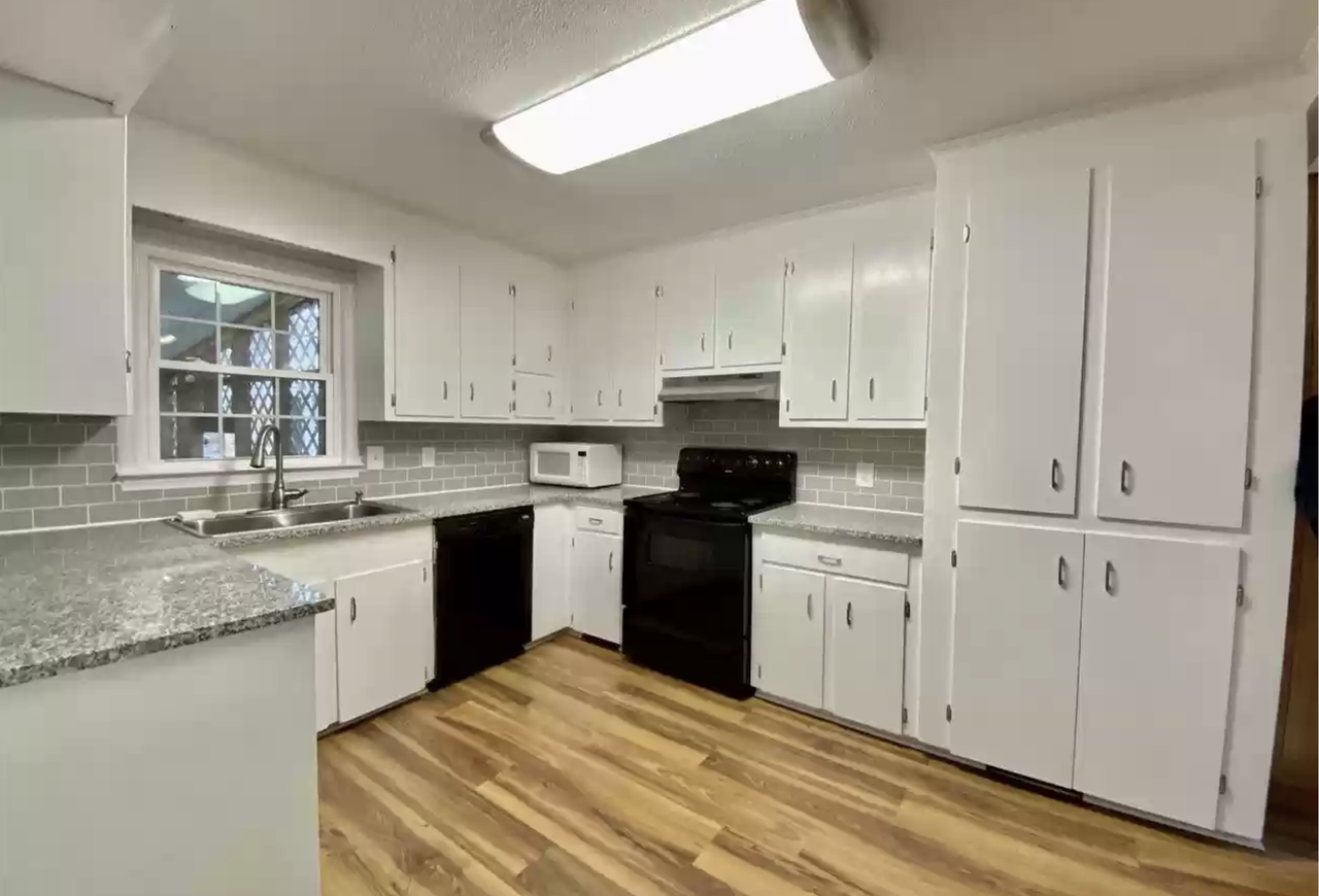 2236 Clareview Dr #NA - Photo 3 of 16
