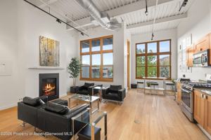 featured image of 231 Robinson St #218