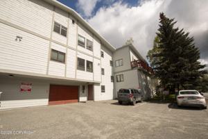 featured image of 329 E 14th Ave #13