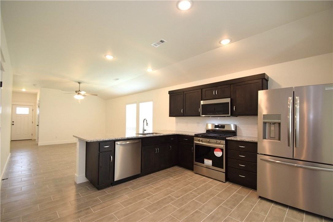 2071 Bluestem Dr - Photo 4 of 23