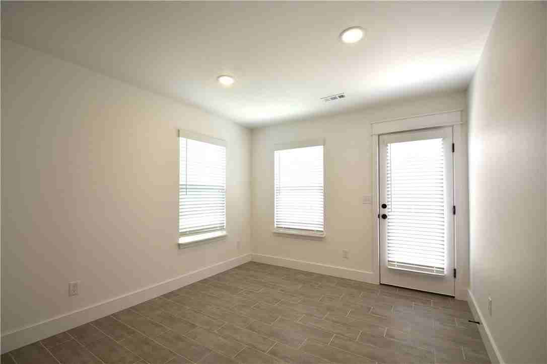 2071 Bluestem Dr - Photo 5 of 23