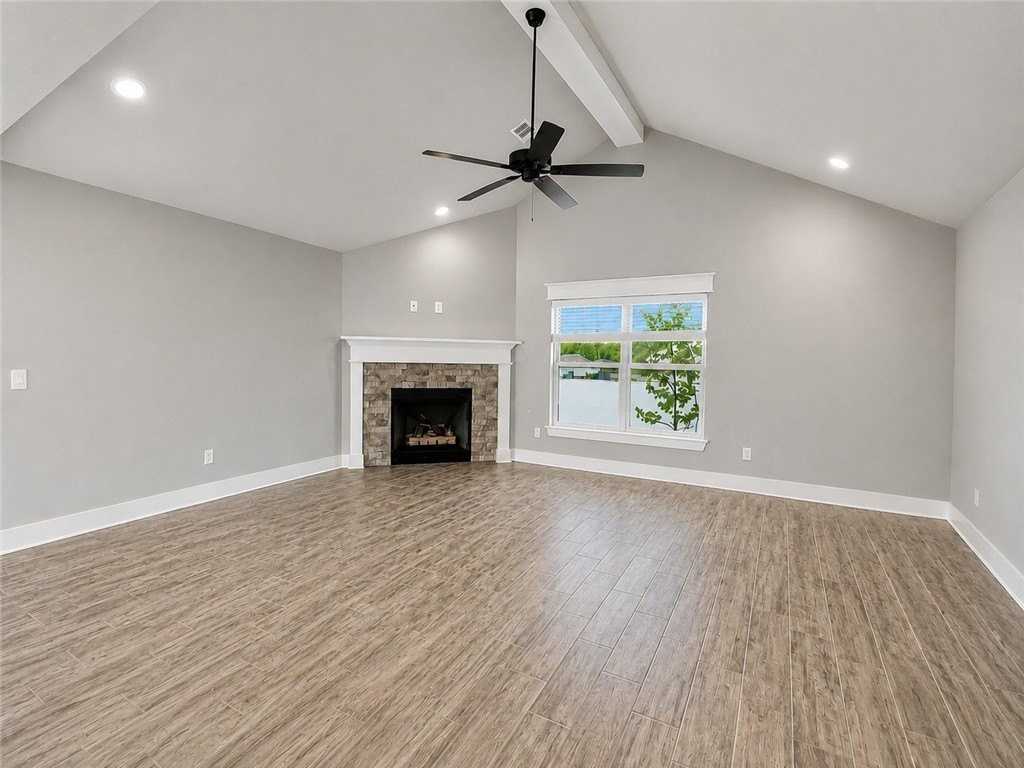 4302 Sw Adams Rd - Photo 2 of 12