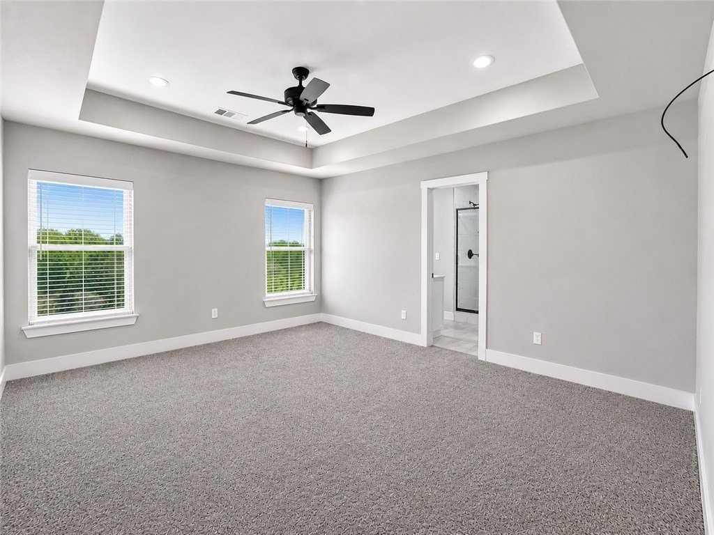 4302 Sw Adams Rd - Photo 5 of 12