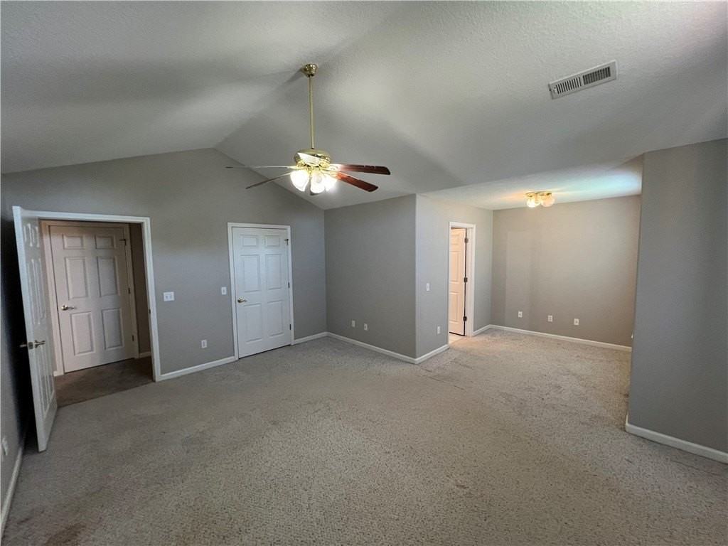 1308 Hunter Rdg - Photo 3 of 17