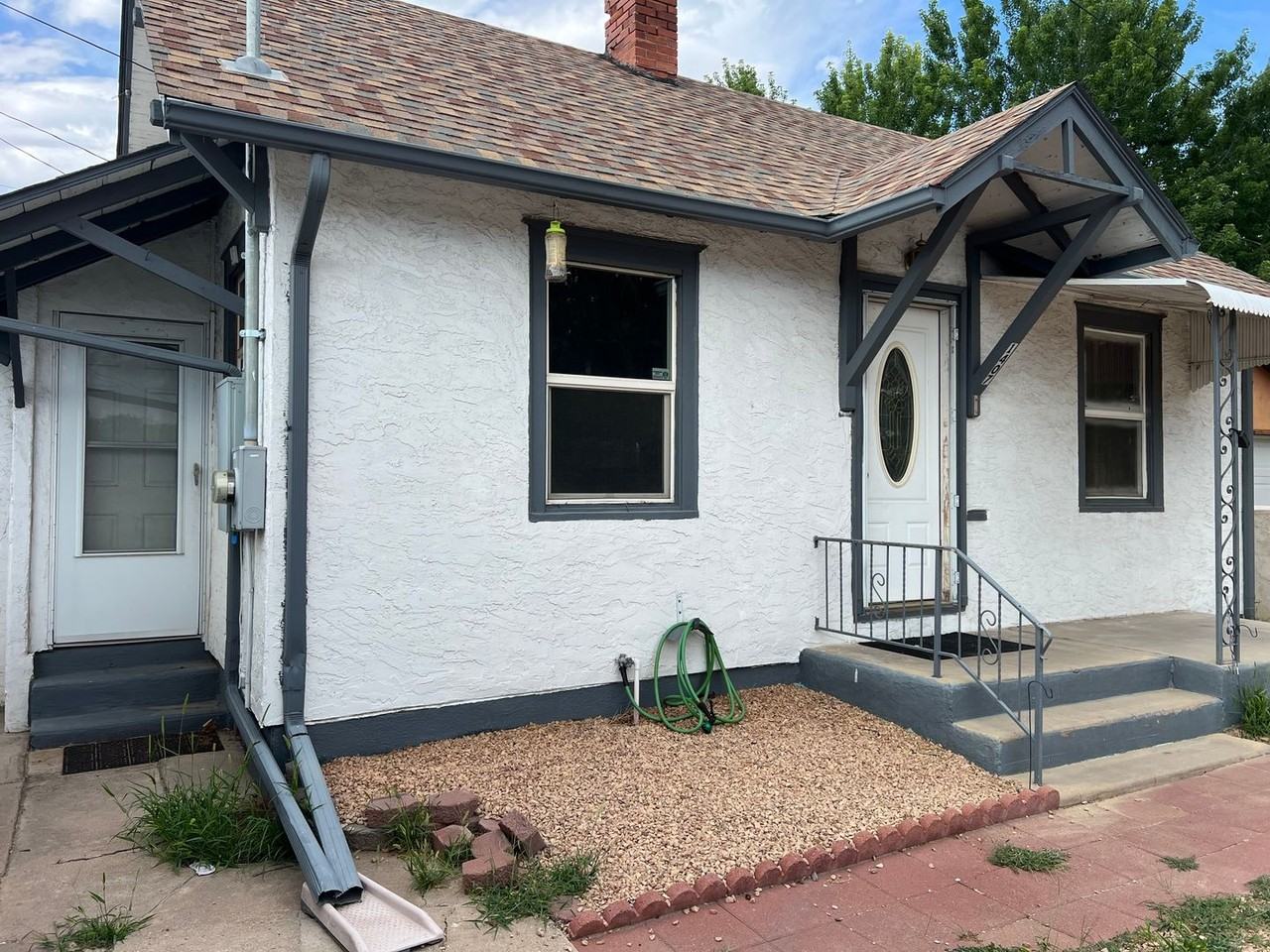 1407 Danforth Ave