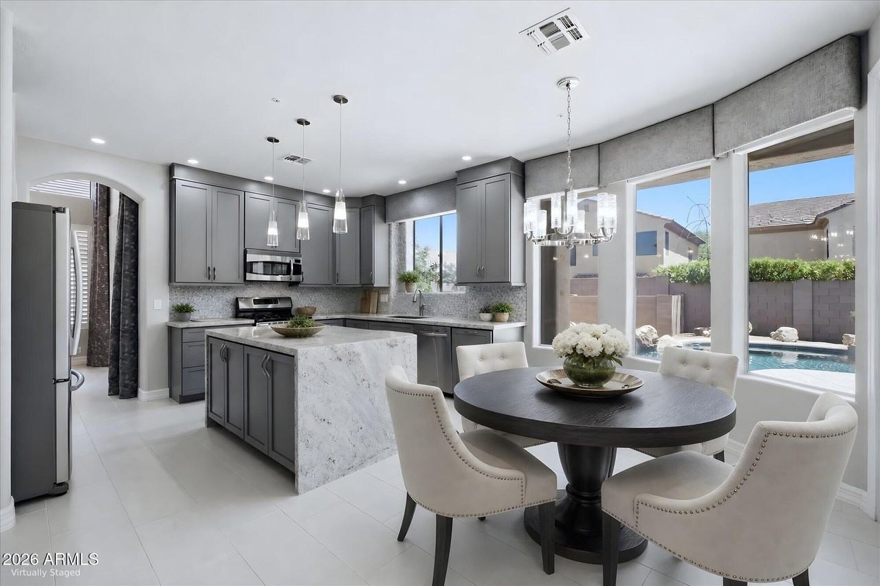 7647 E Los Gatos Dr - Photo 3 of 47