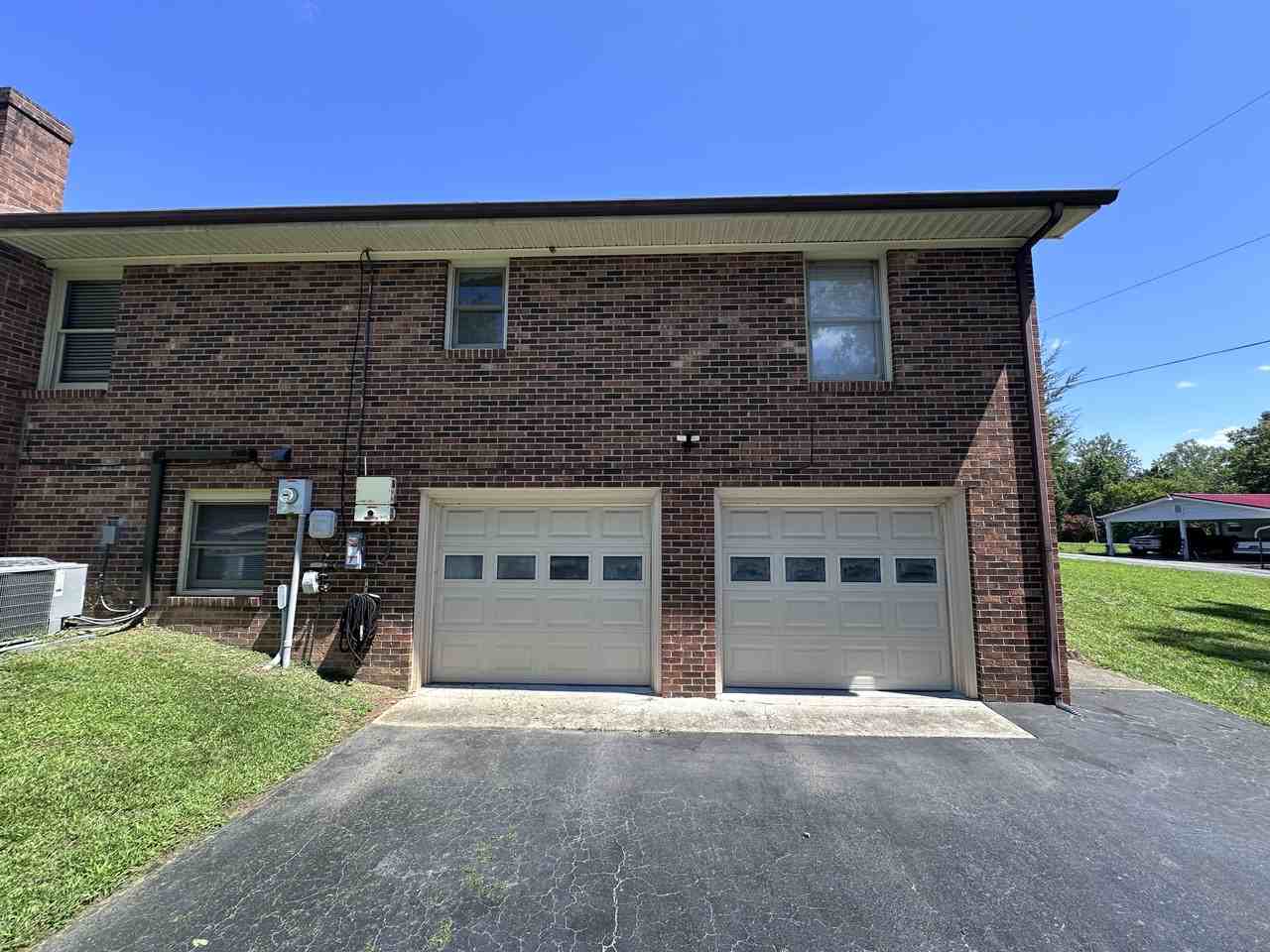 881 Little Creek Rd #1 - Photo 3 of 34