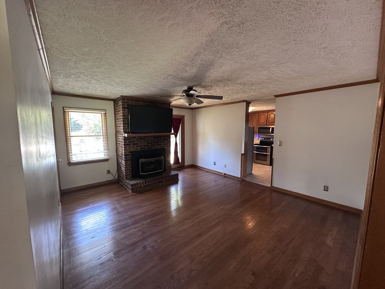 881 Little Creek Rd #1 - Photo 5 of 34