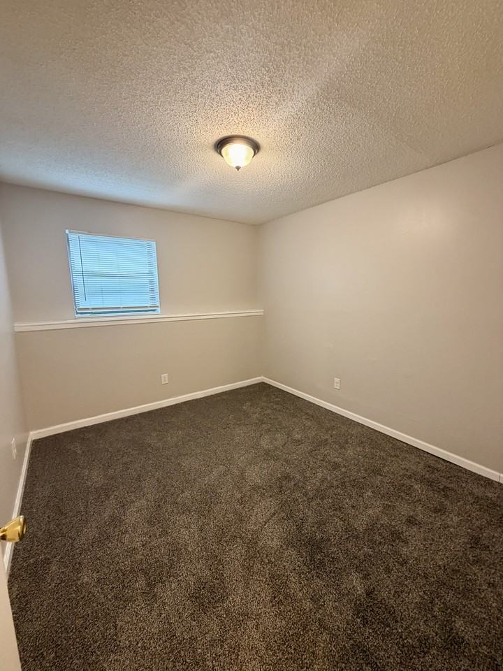 505 Sycamore St #505 - Photo 6 of 10