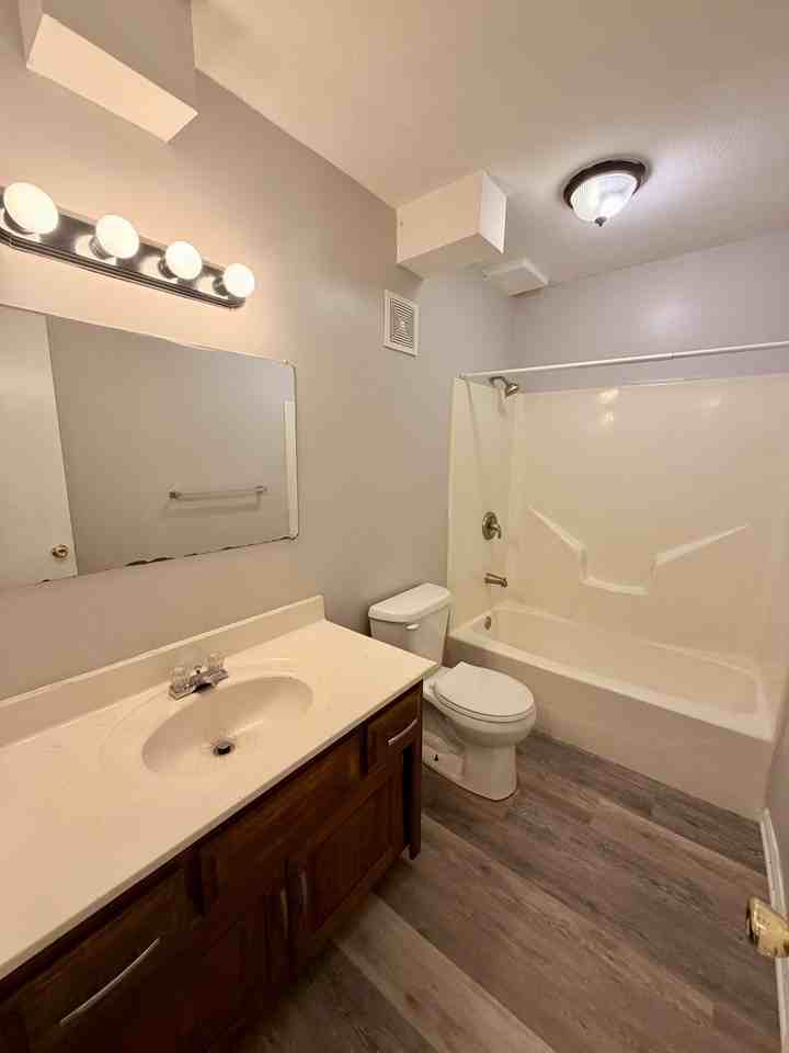 505 Sycamore St #505 - Photo 7 of 10