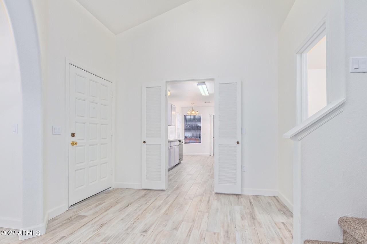 509 E Rimrock Dr - Photo 5 of 36