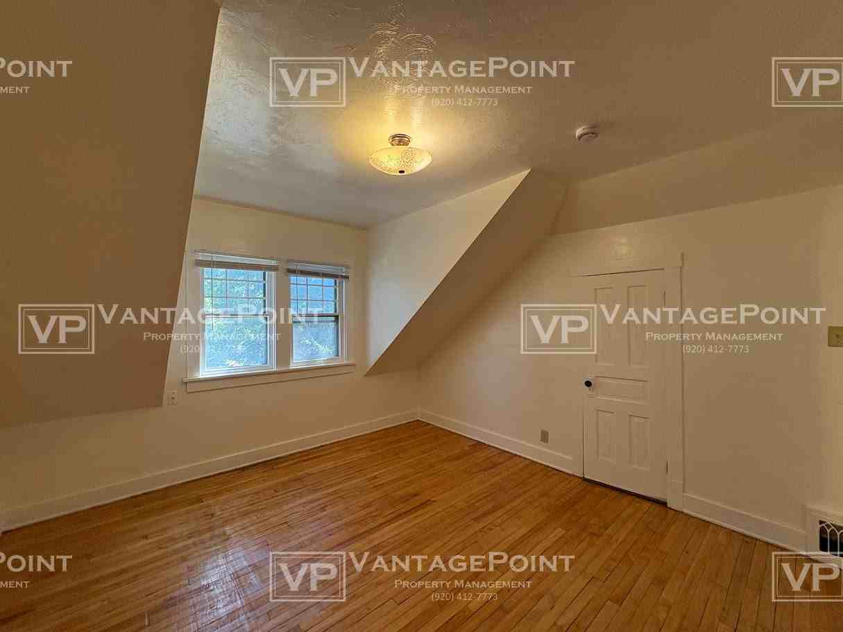 1218A S 16th St Uppr - Photo 5 of 10