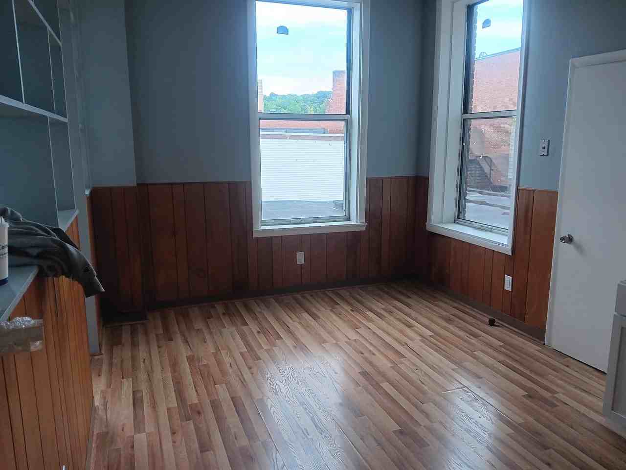 435 Main St #435A - Photo 2 of 5