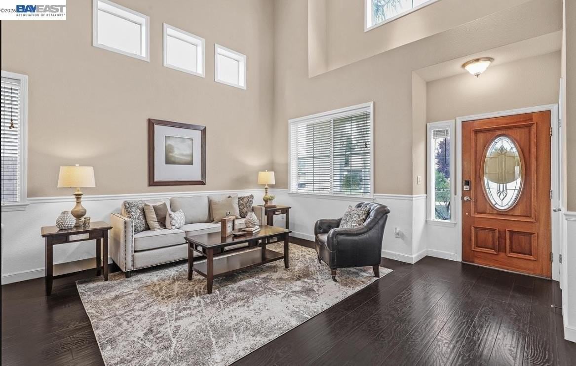 828 Hollowbrook Dr - Photo 2 of 30