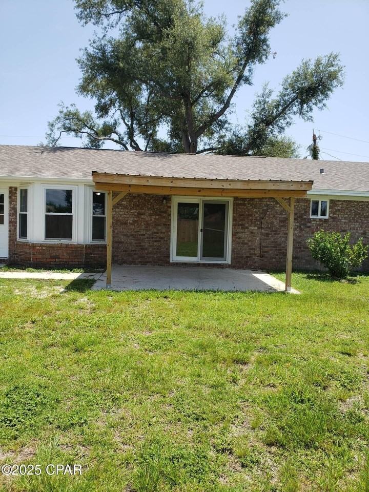 4617 Park St - Photo 2 of 23