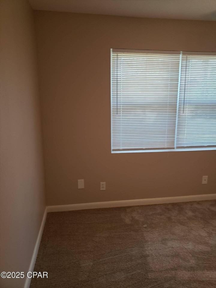4617 Park St - Photo 6 of 23