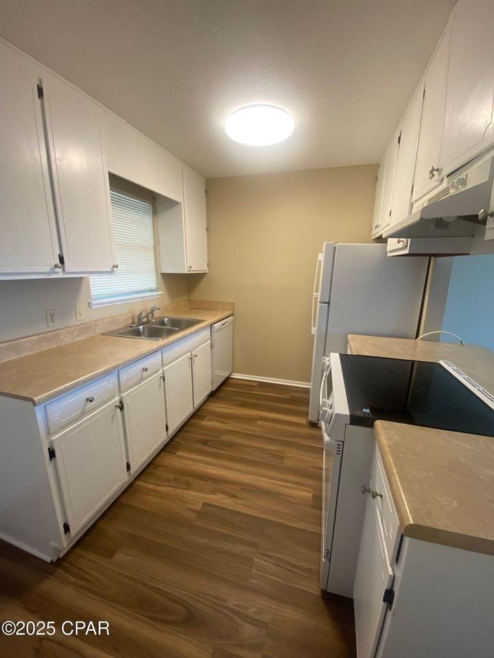 289 Sukoshi Dr #B - Photo 4 of 10