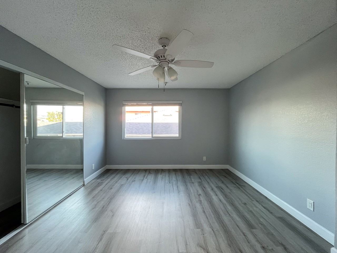 12521 Grevillea Avenue - Photo 4 of 6